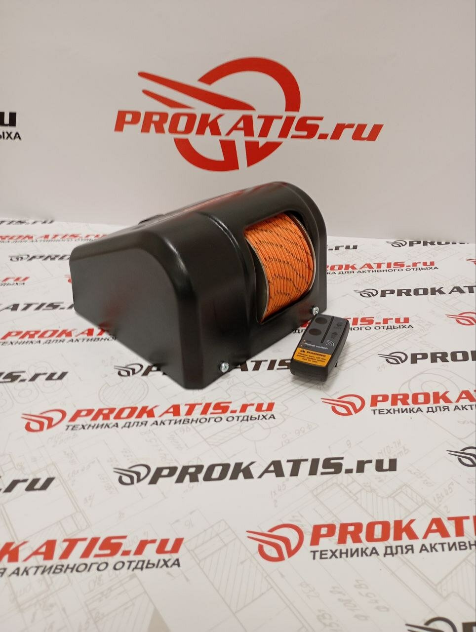 Лебедка "Практик" для маломерных судов с пультом управления черная