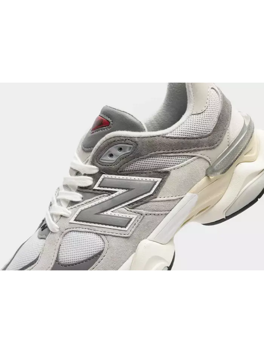 Кроссовки New Balance New Balance 9060, полнота 4 (RU)/ на узкую и среднюю стопу, размер 40, white  /black / vizi — фото 1