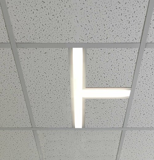 Светильник светодиодный линейный для подвесного потолка армстронг 32Вт, 595х340мм, Т-образный, центральной установки