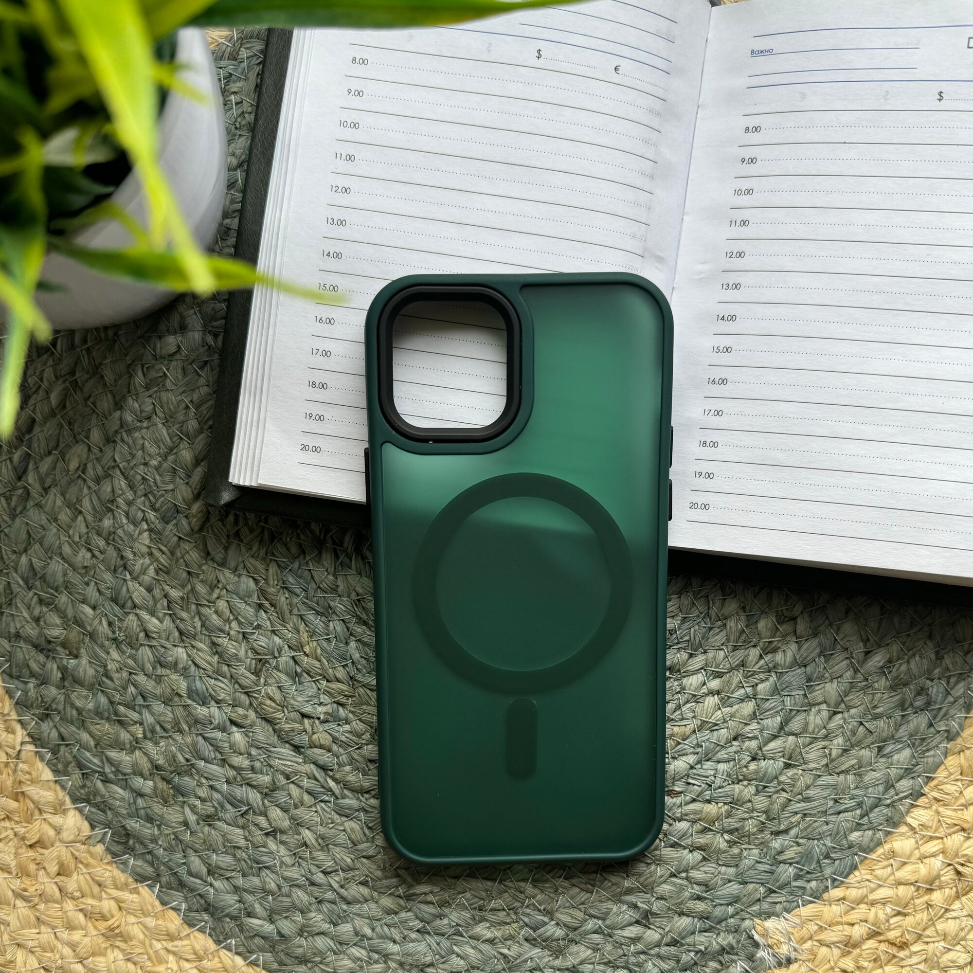 Чехол для IPhone 12 / 12 Pro c функцией MagSafe матовый зеленый
