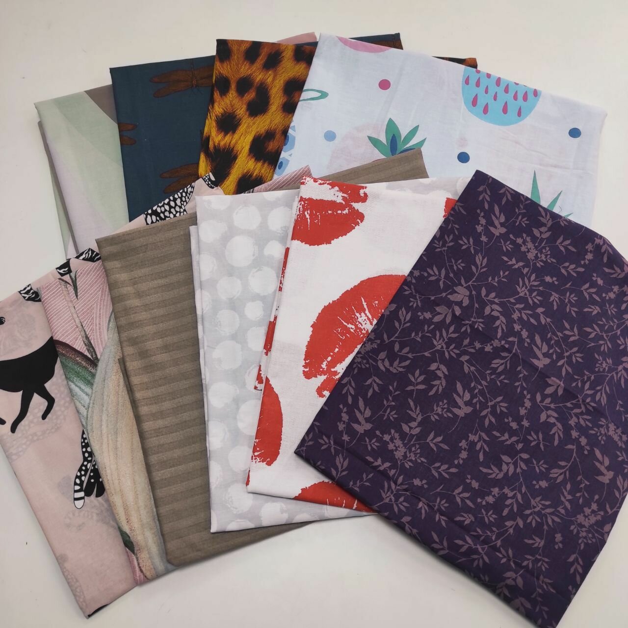 фото Лоскуты хлопковой ткани 3 кг. Бязь, поплин, перкаль. Для пэчворка/лоскутного шитья/рукоделия