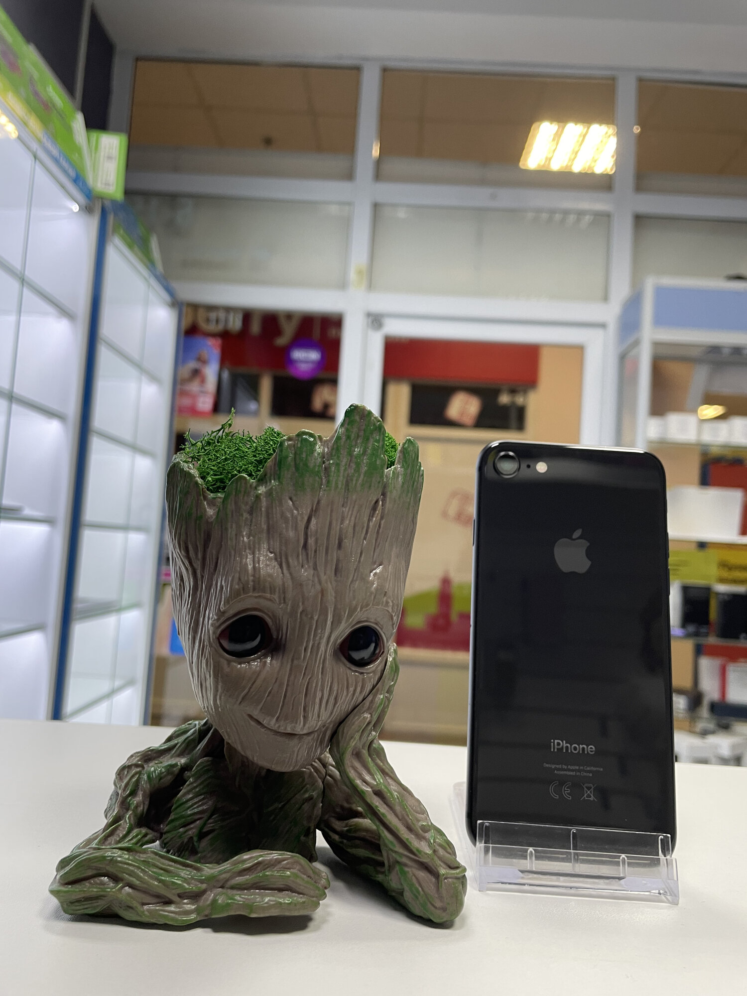 Смартфон Apple iPhone 8 4.7" 64 ГБ, 1 nano SIM, серый космос