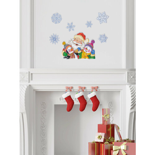 Декоративные наклейки 40 см х 30 см Дед Мороз и снежинки 383₽