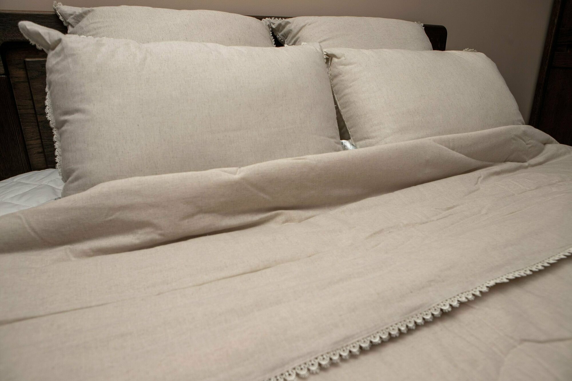 Подушка средняя, с бамбуком и чехлом из натурального льна "Дивный лен" 70х70