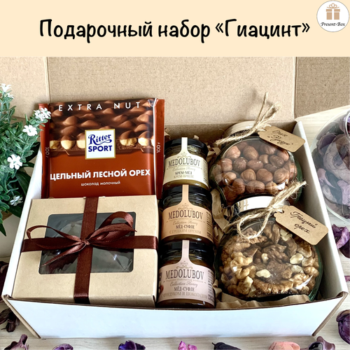 Подарочный набор / Подарок Present-Box Гиацинт с уникальным оформлением ручной работы композиция для мамы с цветами и шоколадом подарочный набор для женщины