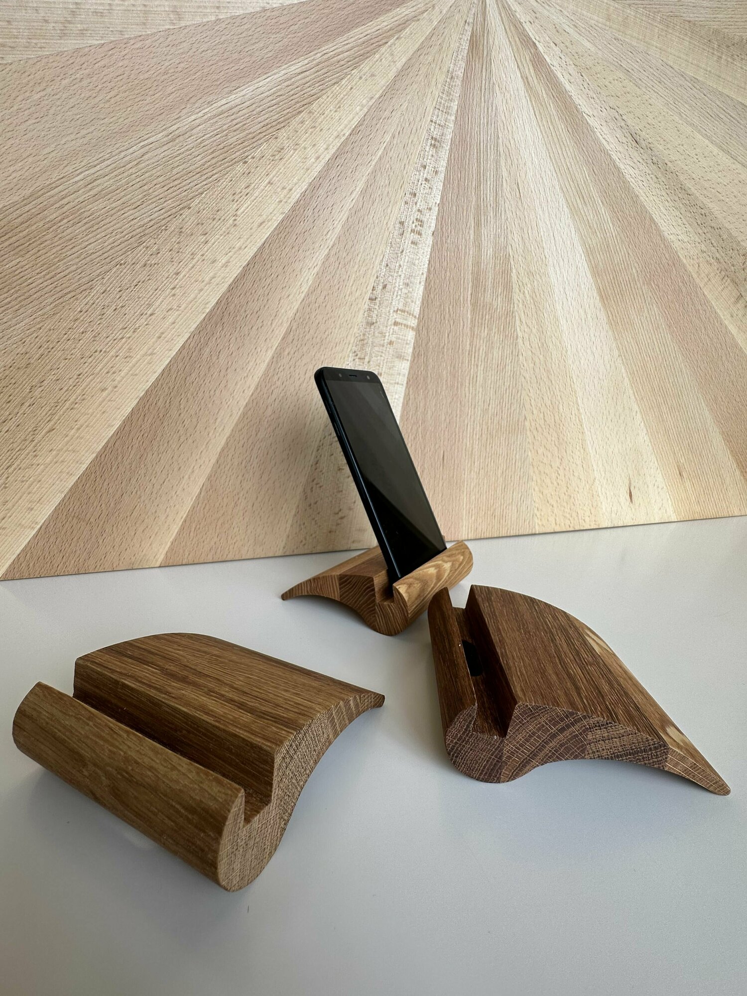 Подставка под телефон №2 ДУБ, 10*10*3,5 (см) — фото 1