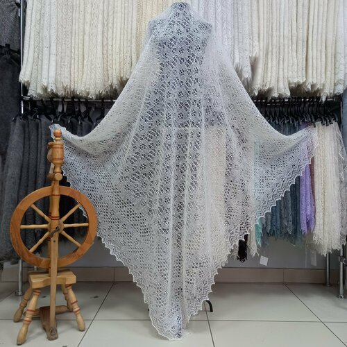 фото Платок орчанка,150х150 см, белый