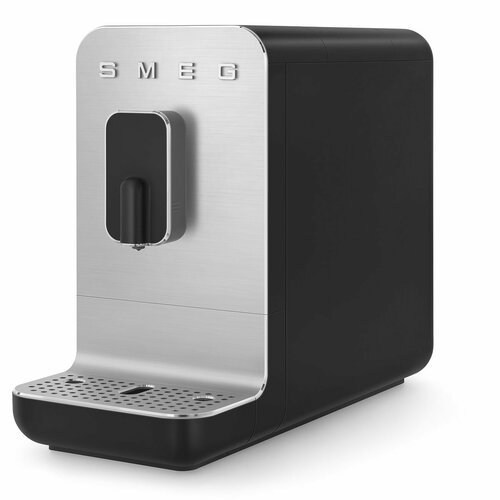 Кофемашина SMEG BCC11BLMEU 7799000₽