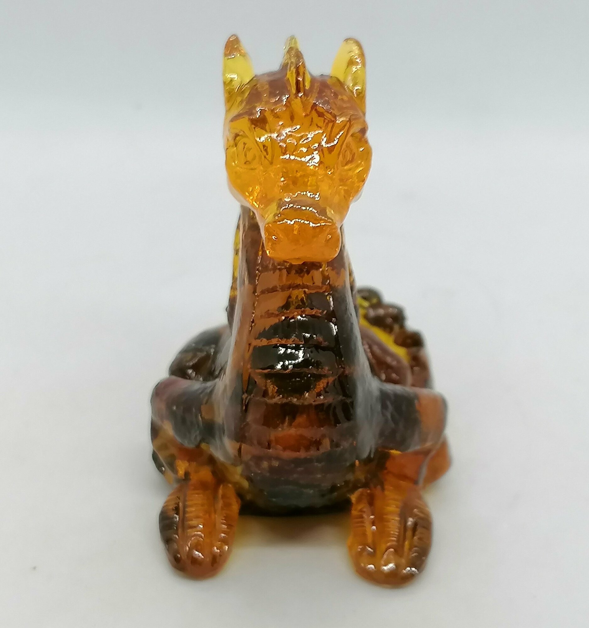 Янтарная фигурка "дракоша малый " — фото 1