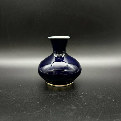 Ваза миниатюрная фарфор кобальт крытьё Ленинградский фарфоровый завод ЛФЗ 4537₽