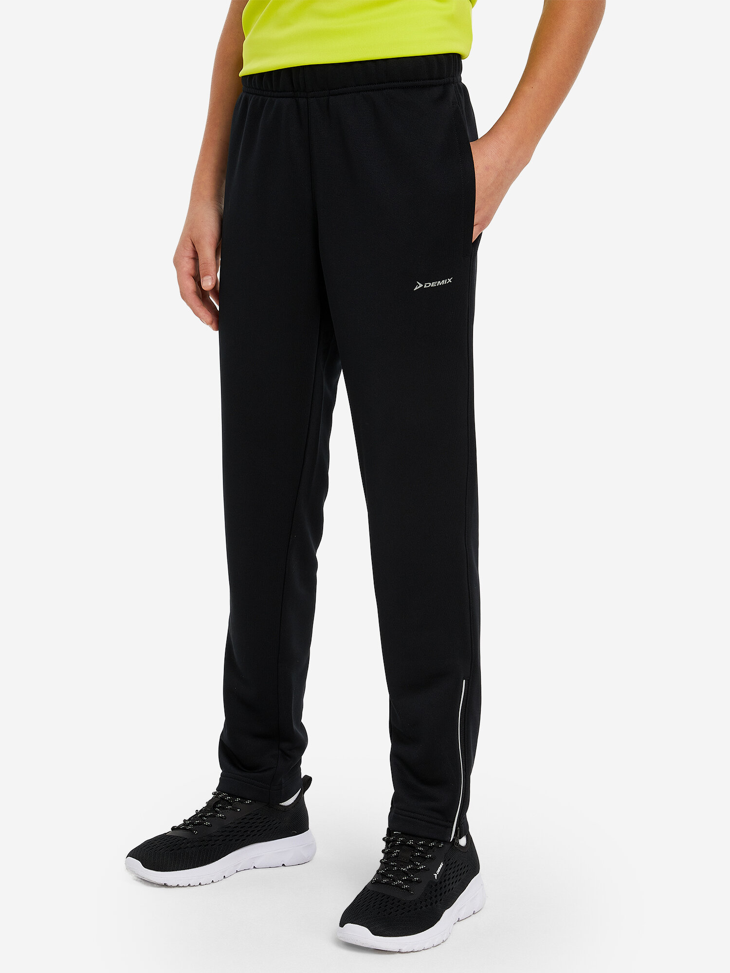 фото Брюки для мальчиков Demix Черный; RU: 152, Ориг: 146-152