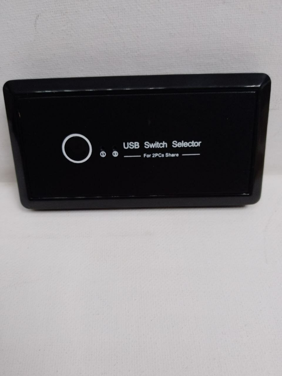 2 in 4 Out USB Sharing Switch Box