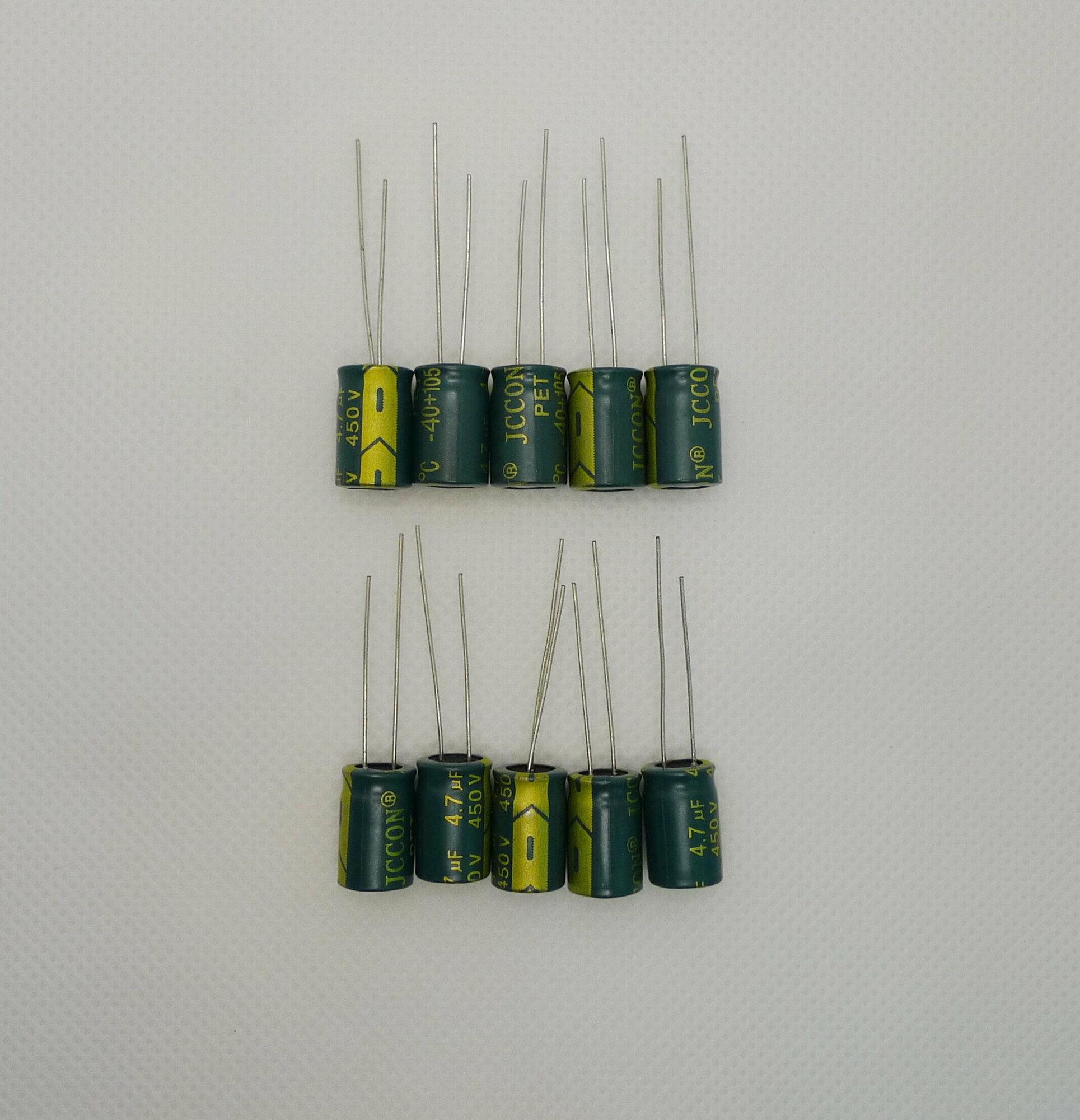 Алюминиевый электролитический конденсатор 450V 4.7 uF 8*12 мм (комплект 10 шт)