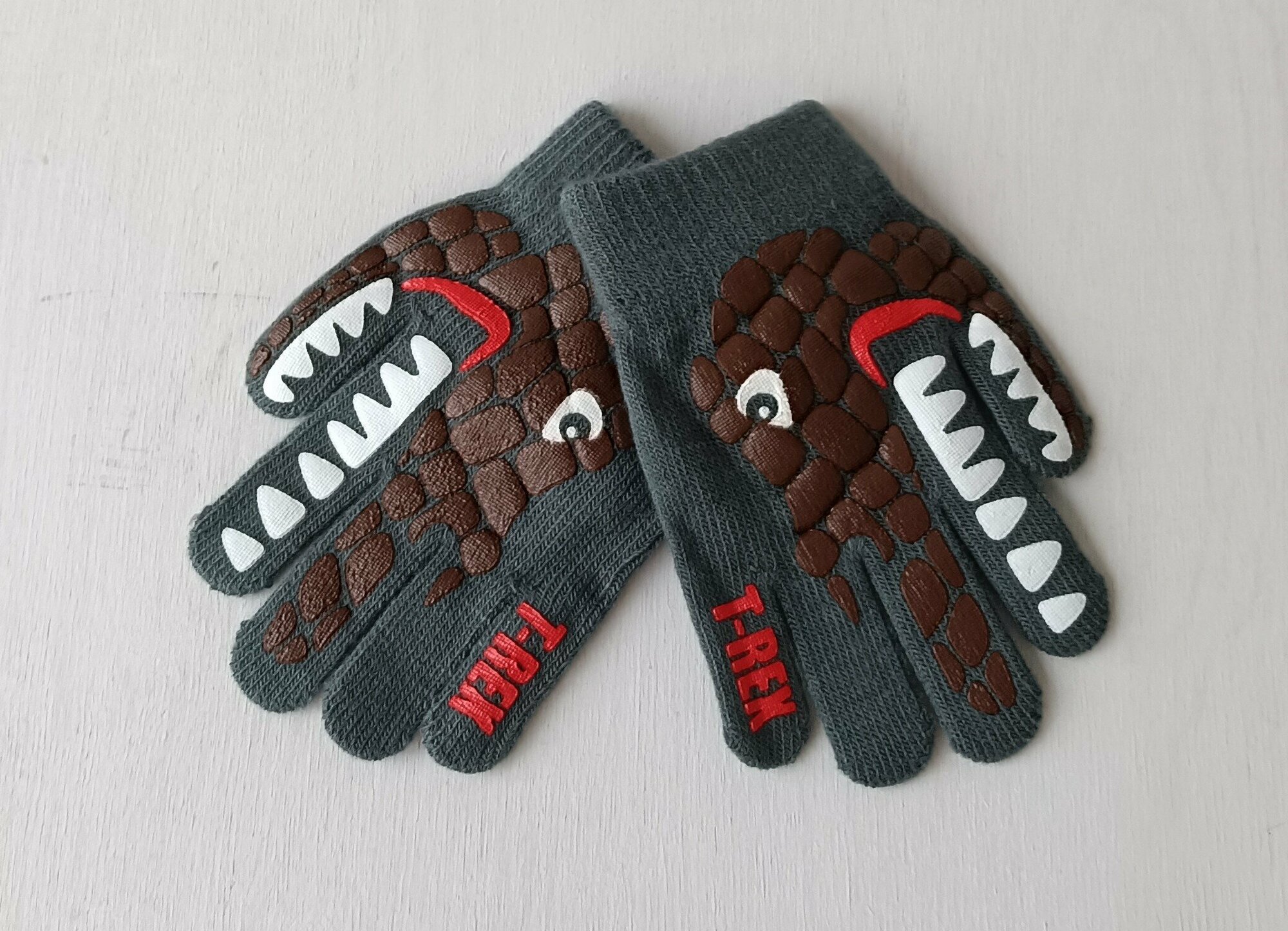 Перчатки для мальчика 4-6 лет Динозавры Черный