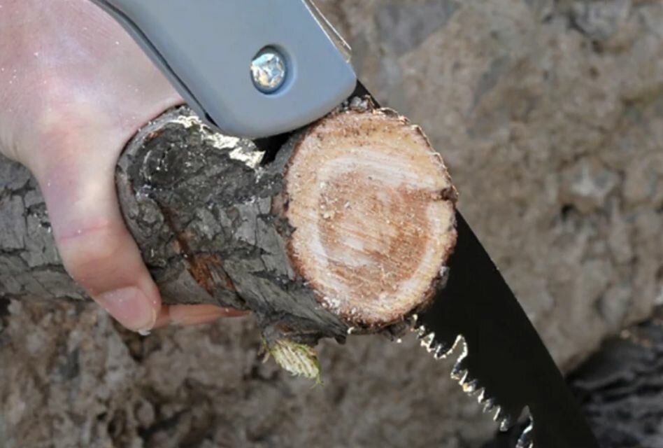 Пила по дереву складная, лезвие 240 мм для кемпинга, туризма, садоводства (длина 520 мм, лезвие 240 мм, ручка 310 мм, вес 270 гр) - фотография № 9