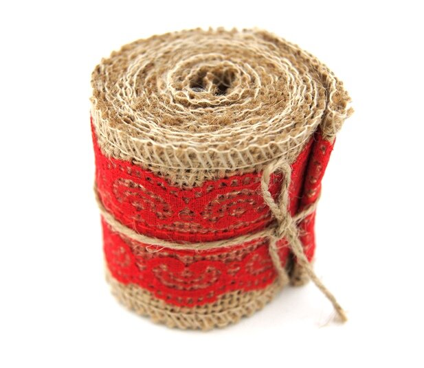 Лента Н-10 декор.(100%лен) + кружево красное (100%п/э) , размер 6см*2м± 5см, уп. 2 шт