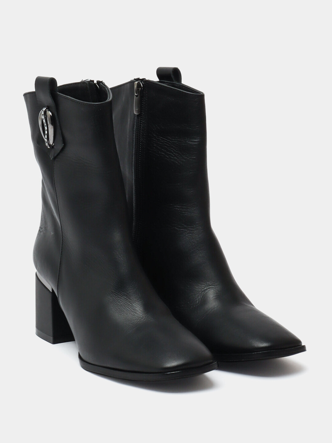 Ботинки Ботинки из натуральной кожи - идеальный выбор для стильных женщин