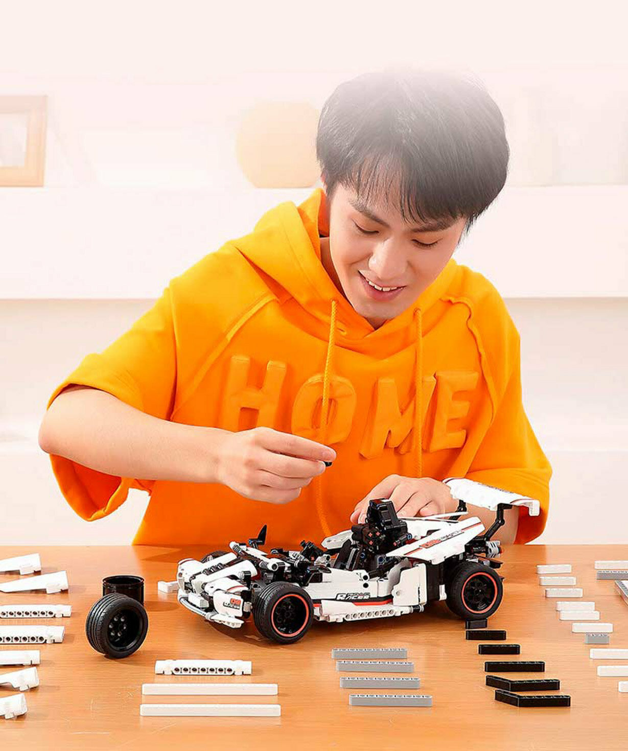 Конструкторы Xiaomi Конструктор Xiaomi Intelligent Building Block Racing Car 900+ деталей