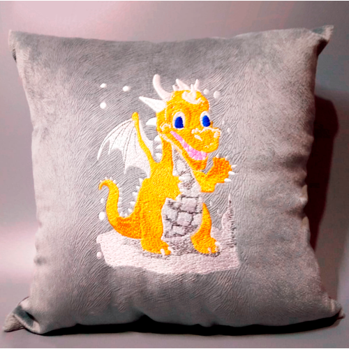 Новогодняя подушка декоративная с вышивкой 