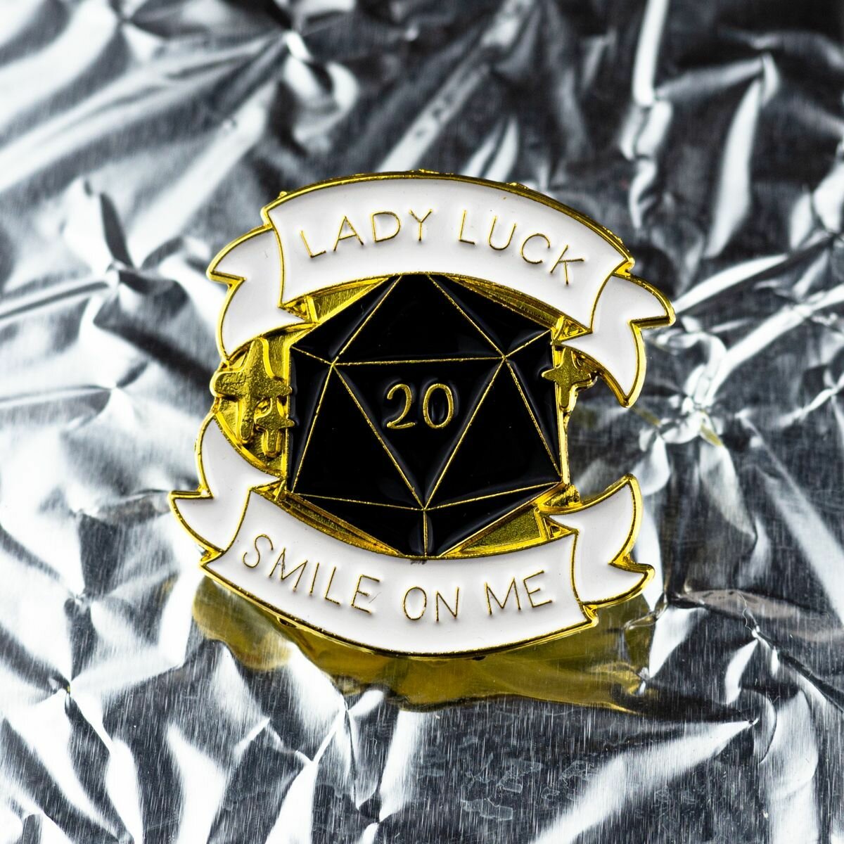 Значок днд "Lady luck smile on me" (Dungeons&Dragons, DnD) Железный, Цвет: Черный