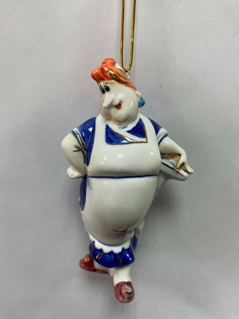Игрушка на елку Фрекен Бок  фарфор