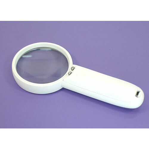 Лупа с подсветкой MG6B-3 5х кратное увеличение диаметр 50 мм 590₽