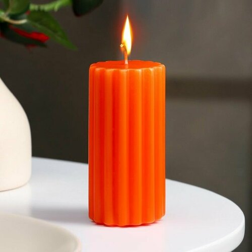 Свеча- цилиндр ароматическая Рельеф Сочное манго 5х10 см 570₽