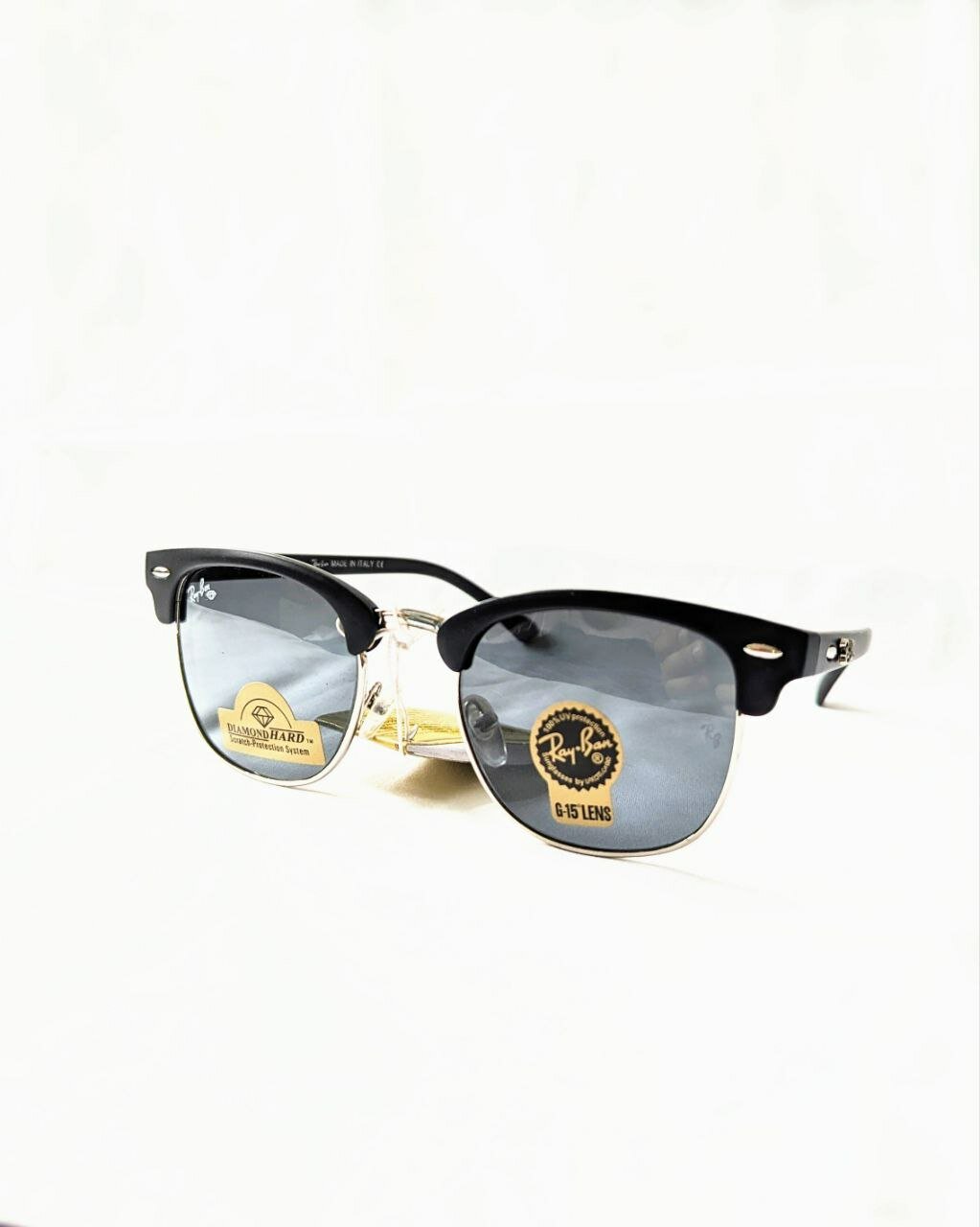 Солнцезащитные очки  Ray-Ban 3016 Clubmaste