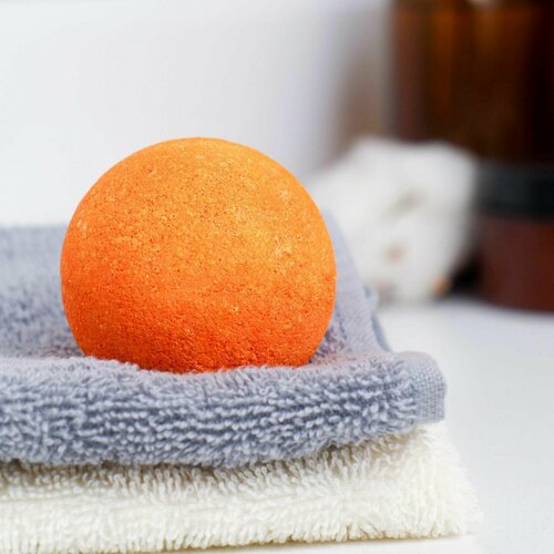 Бомбочка для ванны с шиммером р банан 281₽