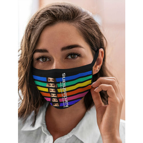 Маска многоразовая защитная Знаменитости Дженнер и Кардашьян Семейство 468₽