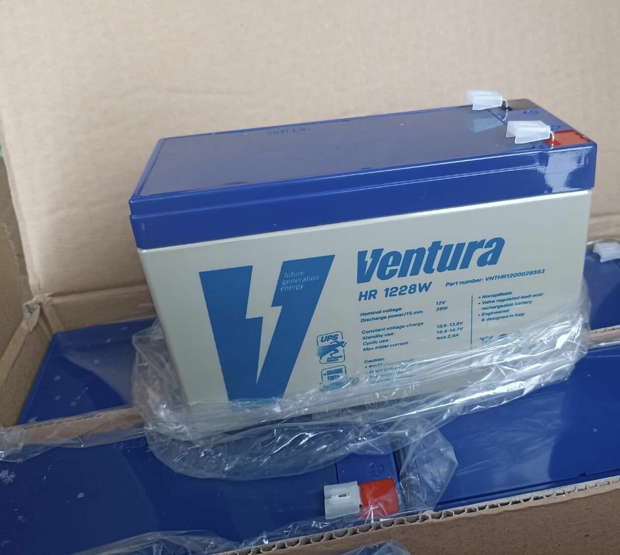 Аккумуляторная батарея Ventura HR 1228W 12В 7 А·ч