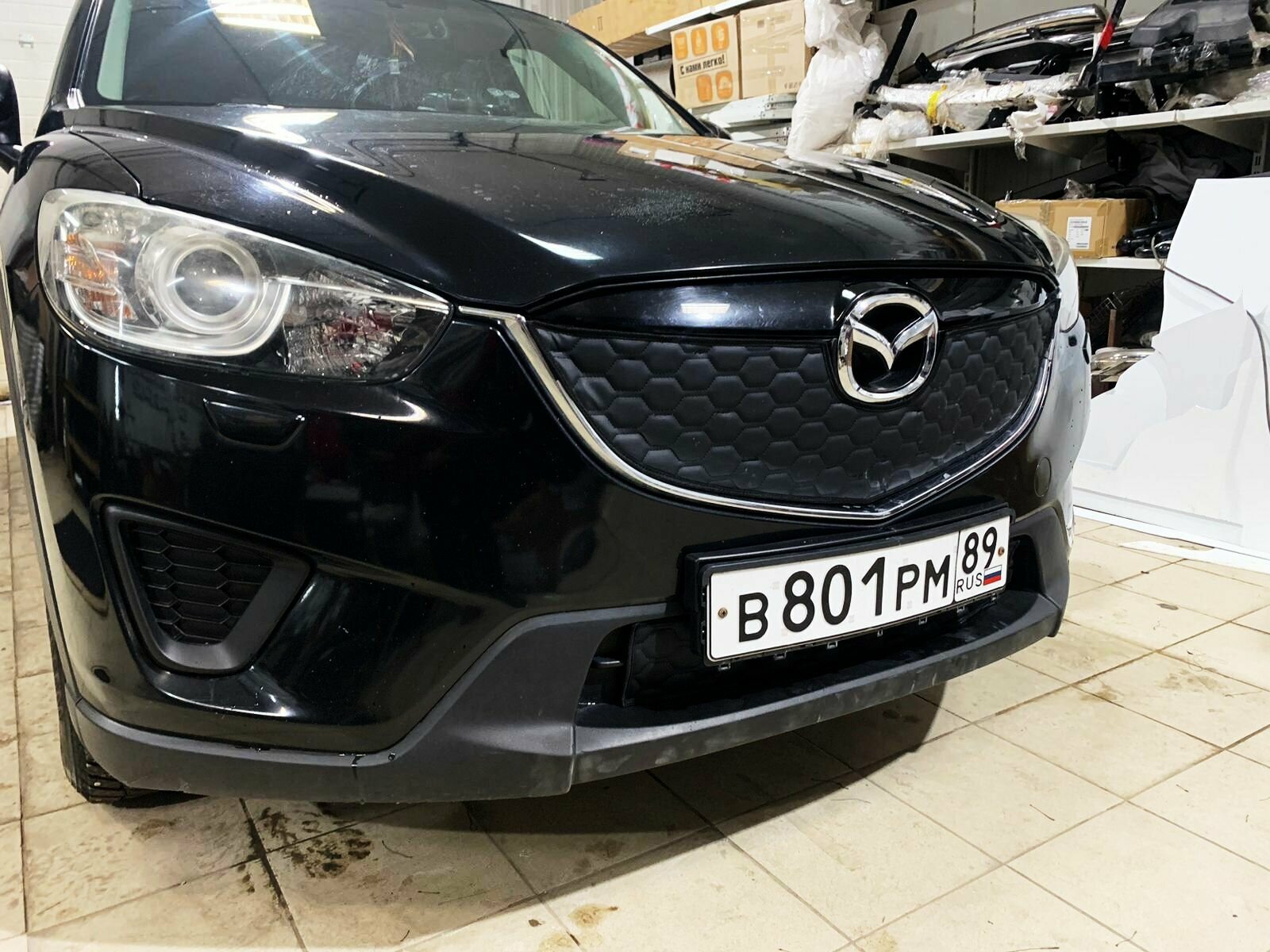 Утеплители радиатора Без парктроников для Mazda cx-5 2011-2015 Дизайн Соты Строчка черная Комплект