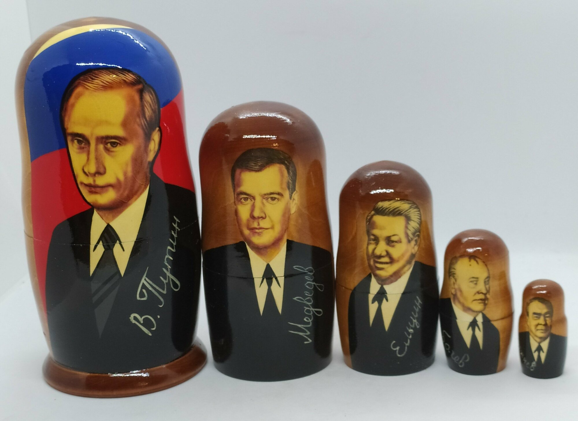 Матрешка 5 мест большая "президенты" — фото 1