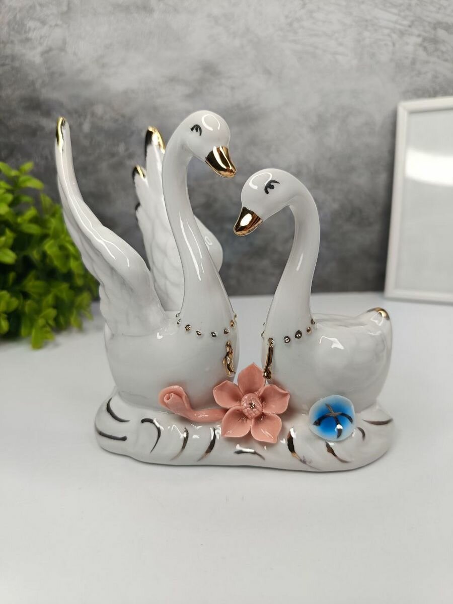 Фигурка Два Белых Лебедя, символ любви