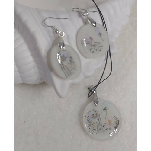 фото Комплект бижутерии нежность: серьги, подвеска, размер колье/цепочки 57 см, бежевый fsb1