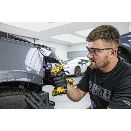 Винтоверт аккумуляторный DeWalt DCF801D2-QW - фото №8