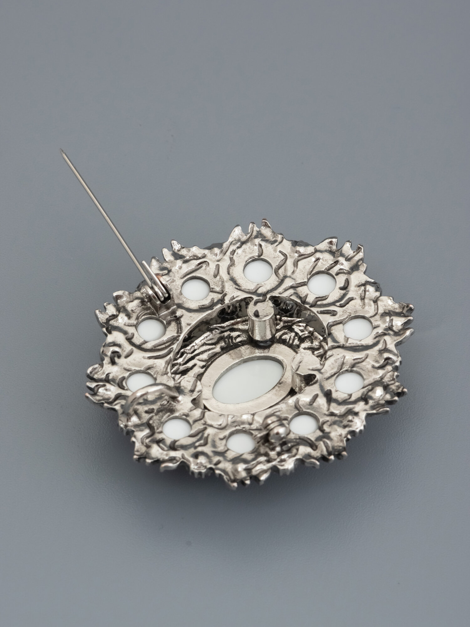 Брошь ЖемАрт, кошачий глаз синтетический — фото 1