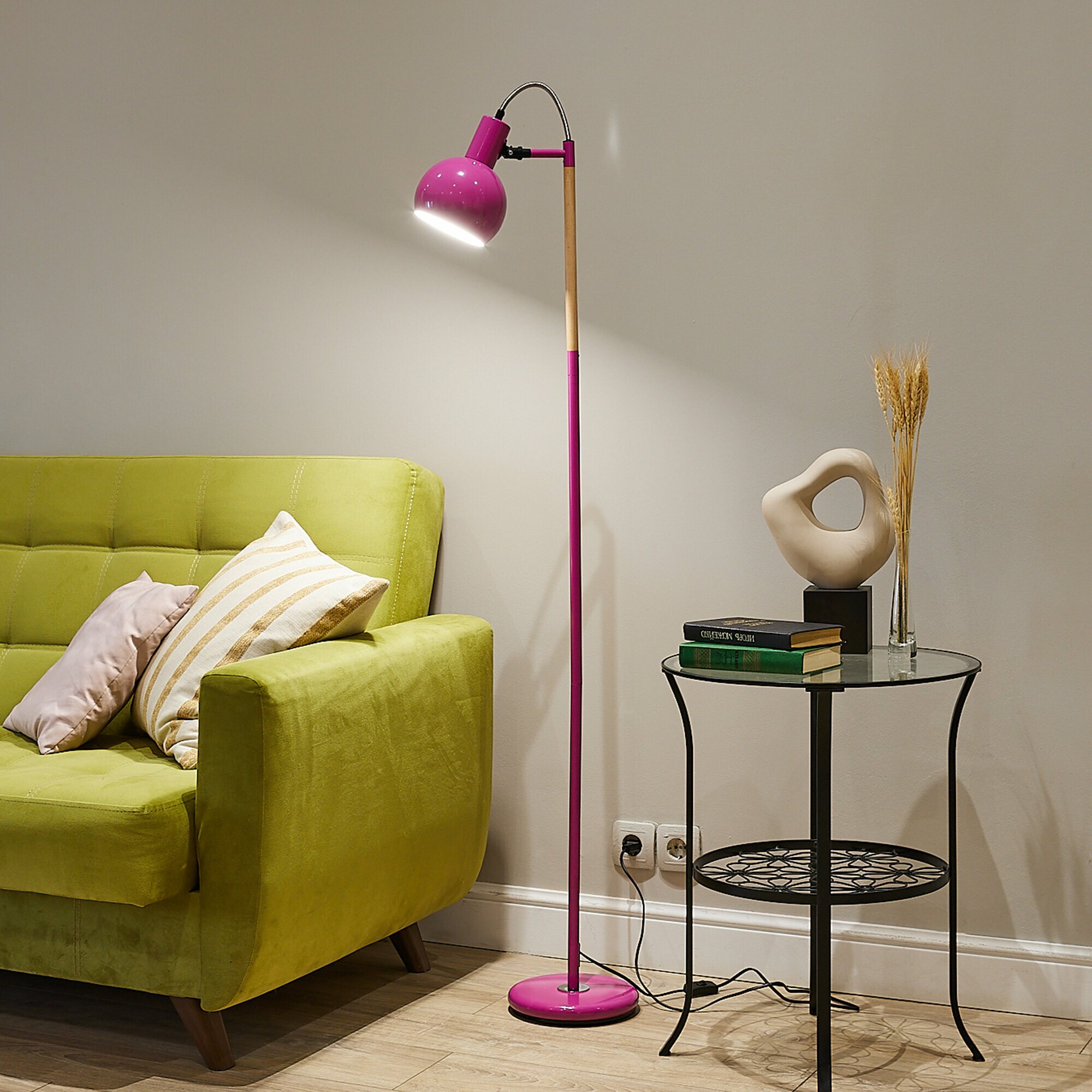 Торшер напольный под лампу Е14. 60W. с регулировкой наклона, розовый, Uniel — фото 1