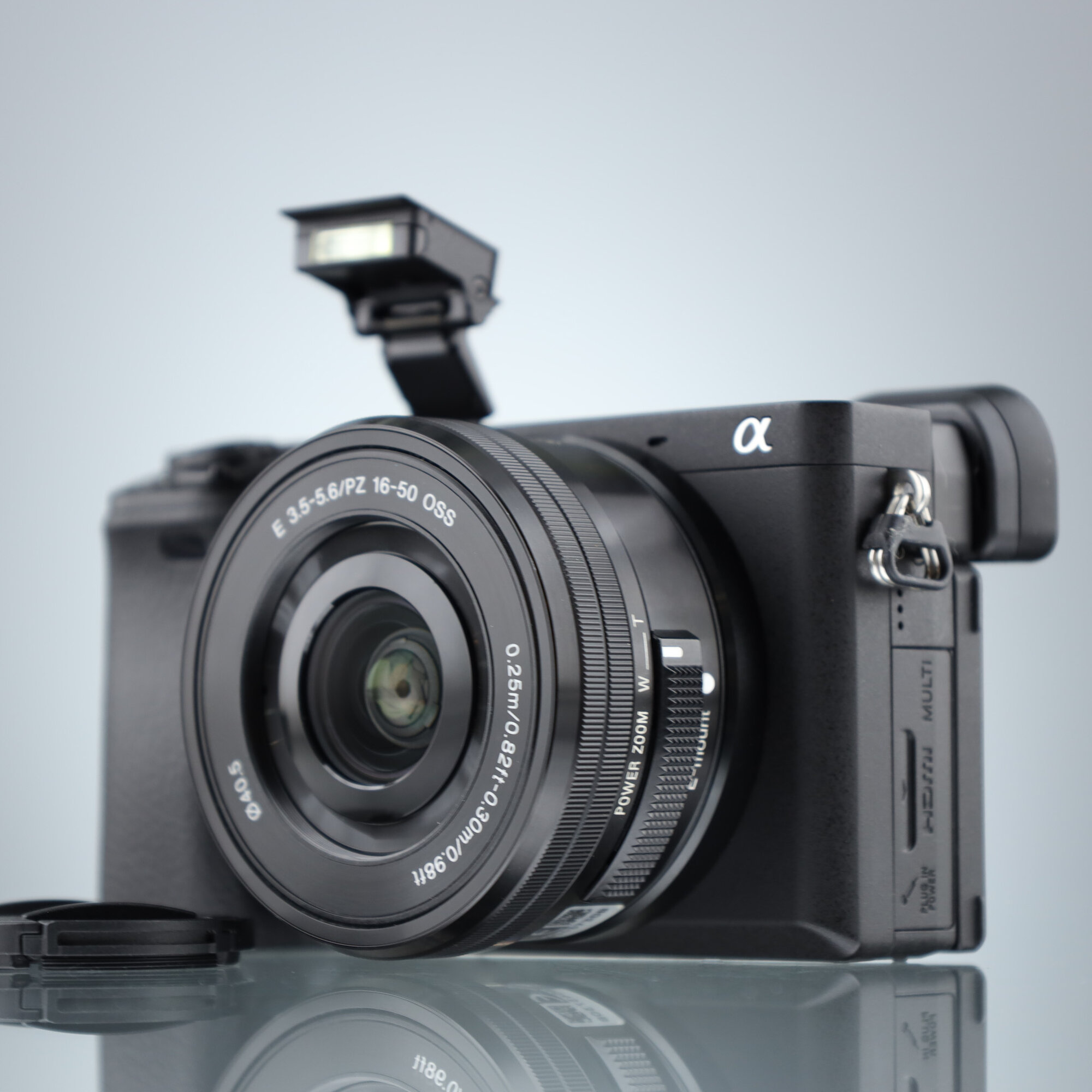 Sony Alpha A6400 Kit E PZ 16-50 mm F/3.5-5.6 OSS Black
