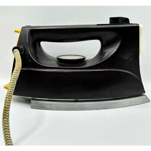 Винтажный утюг Электрический УТП - 1000 - 2 СССР 1980 года Винтаж 95000₽