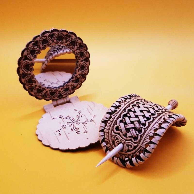 фото Зеркало складное, заколка для волос (береста, ручная работа)