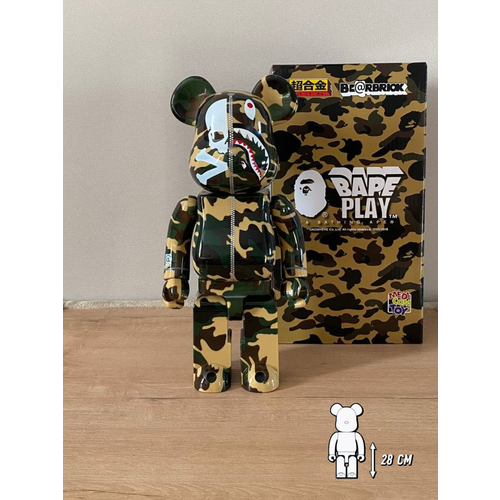 Интерьерная фигурка медведь в стиле Bearbrick Bape Play (28 см)