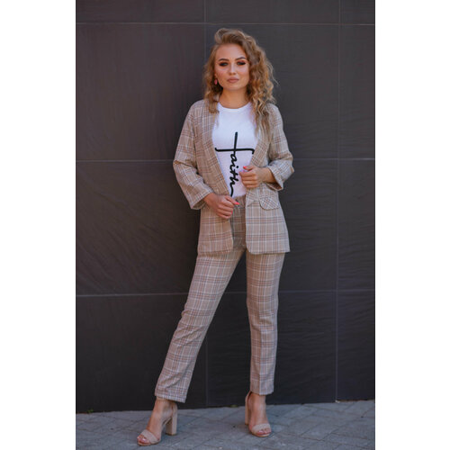 Костюм, размер 42, бежевый