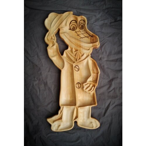 Тарелка из натурального дерева Крокодил Гена 1600₽