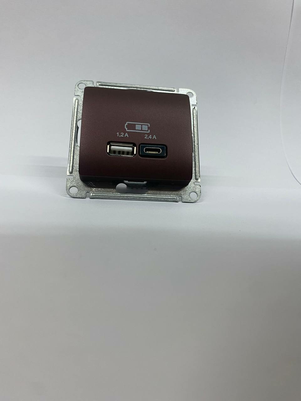Розетка USB A+С 5В/2,4 А 2х5В/1,2А механизм Systeme Electric (Schneider Electric) Glossa, баклажановый - фото №4