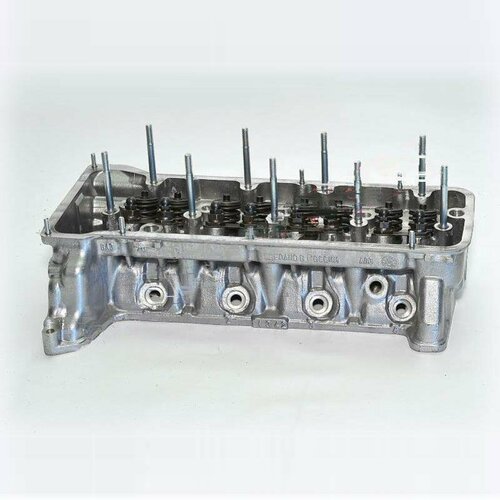 Головка блока ВАЗ 2107 2105 2104 2106 2121 Нива карб дв в сборе 21011-1003011-10 31290₽