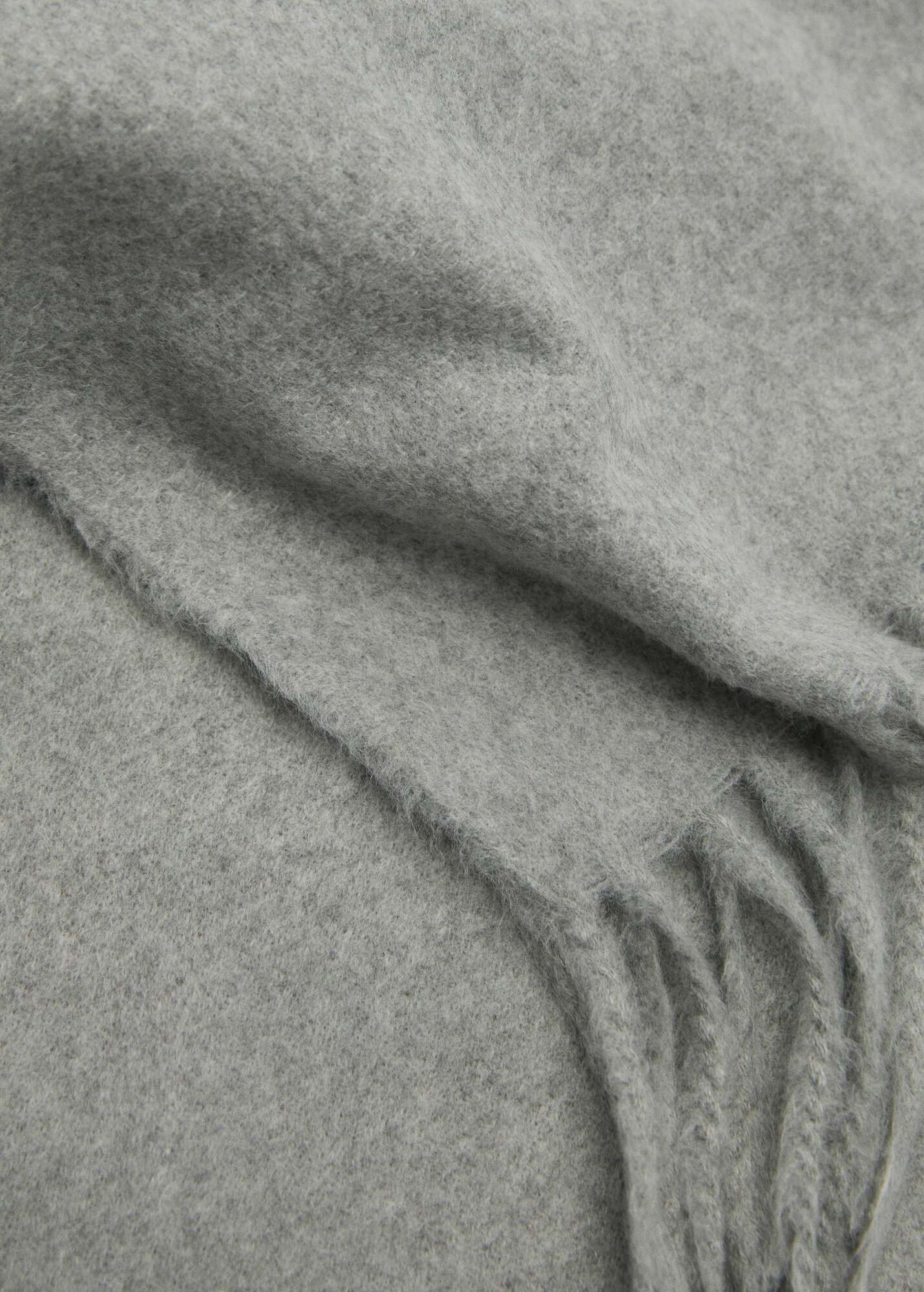 Шарф MANGO Outlet для женщин,190х70 см, one size, серый