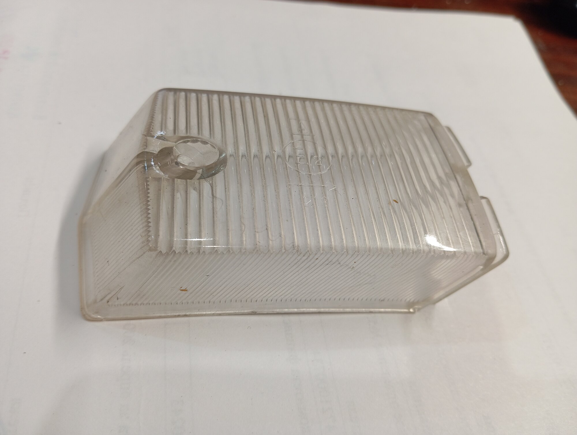 Рассеиватель указателя поворота на москвич 2141. Подфарник. ПФП2. 3712204Б