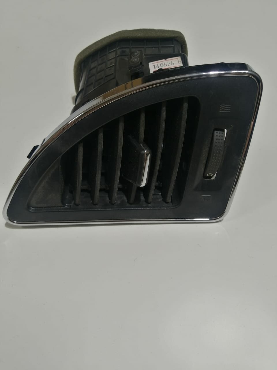 Дефлектор панели правый JAC S5 (2013-2019) [2.0 16V 5MT внедорожник] 5306840U1510