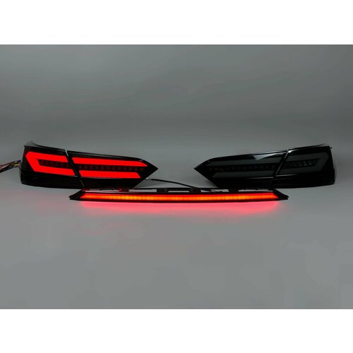 Стоп сигналы на автомобили Toyota Camry 70 Тюнинг с Центральной планкой Дымчатые ZhengWo